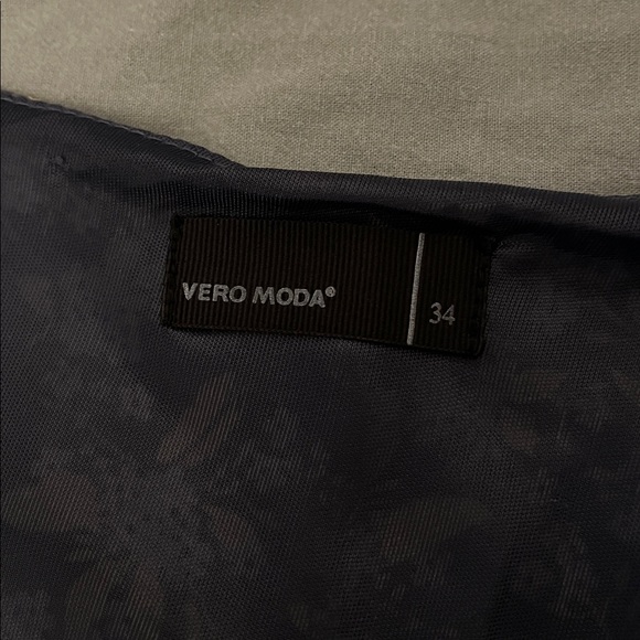 Vero Moda 34 - Picture 3 of 5